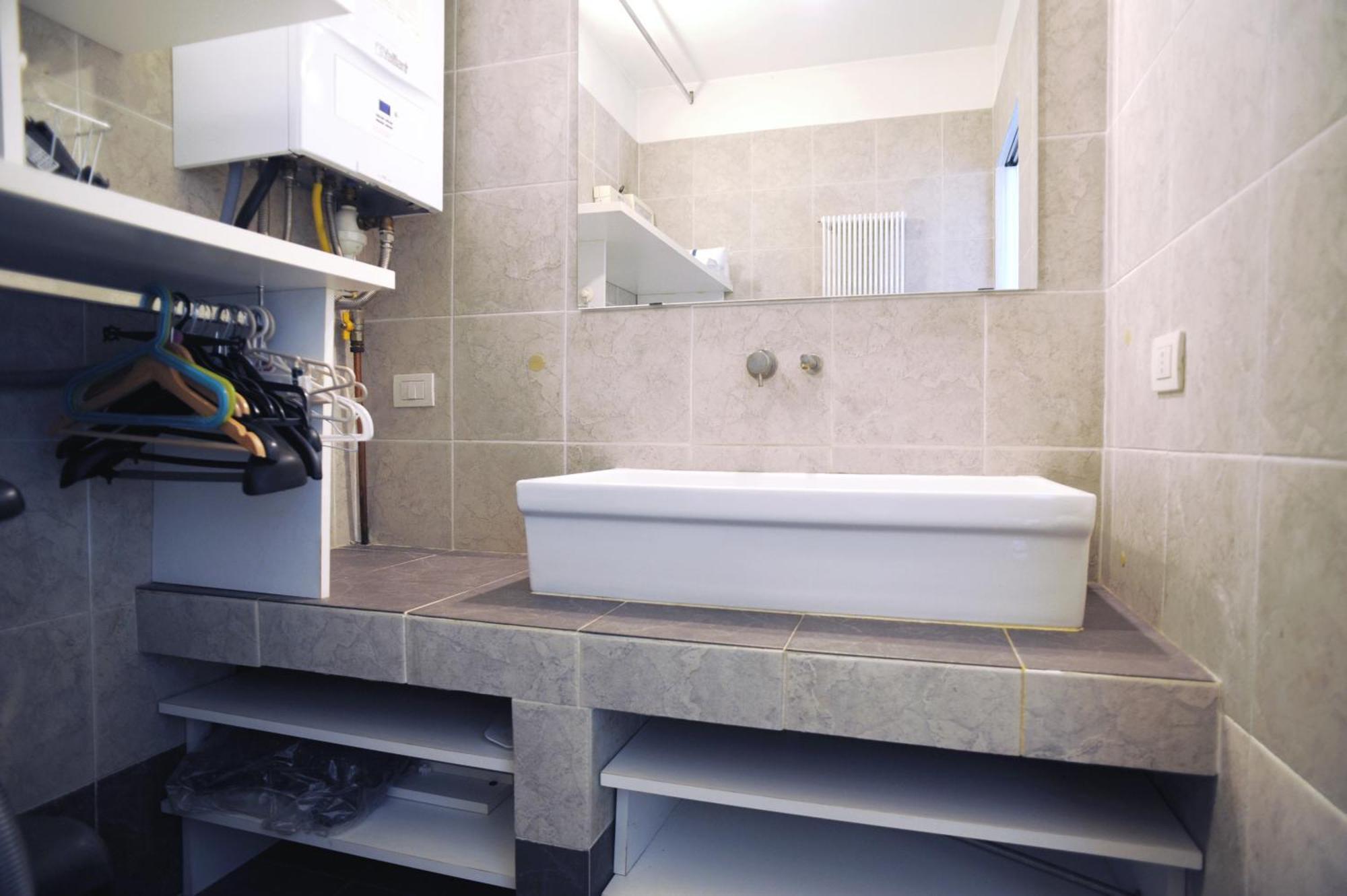 מילאנו Sant Ambrogio Courtyard Room In Shared Flat מראה חיצוני תמונה